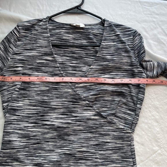 Loft Outlet Size Medium ribbed mock wrap V-Beck top, in great condition - Picture 10 of 16